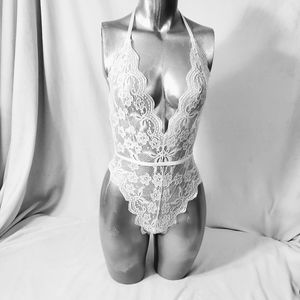 Boohoo lingerie size M brand new with tags